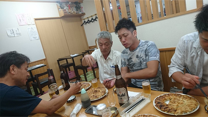 食事会